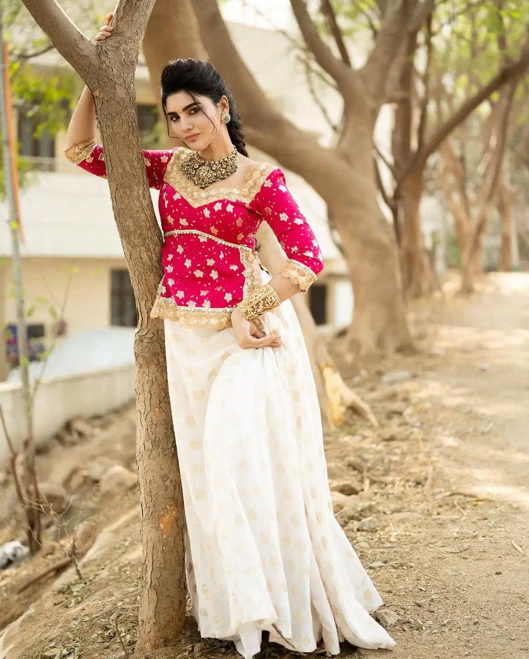 jabardasth varsha latest traditional photos