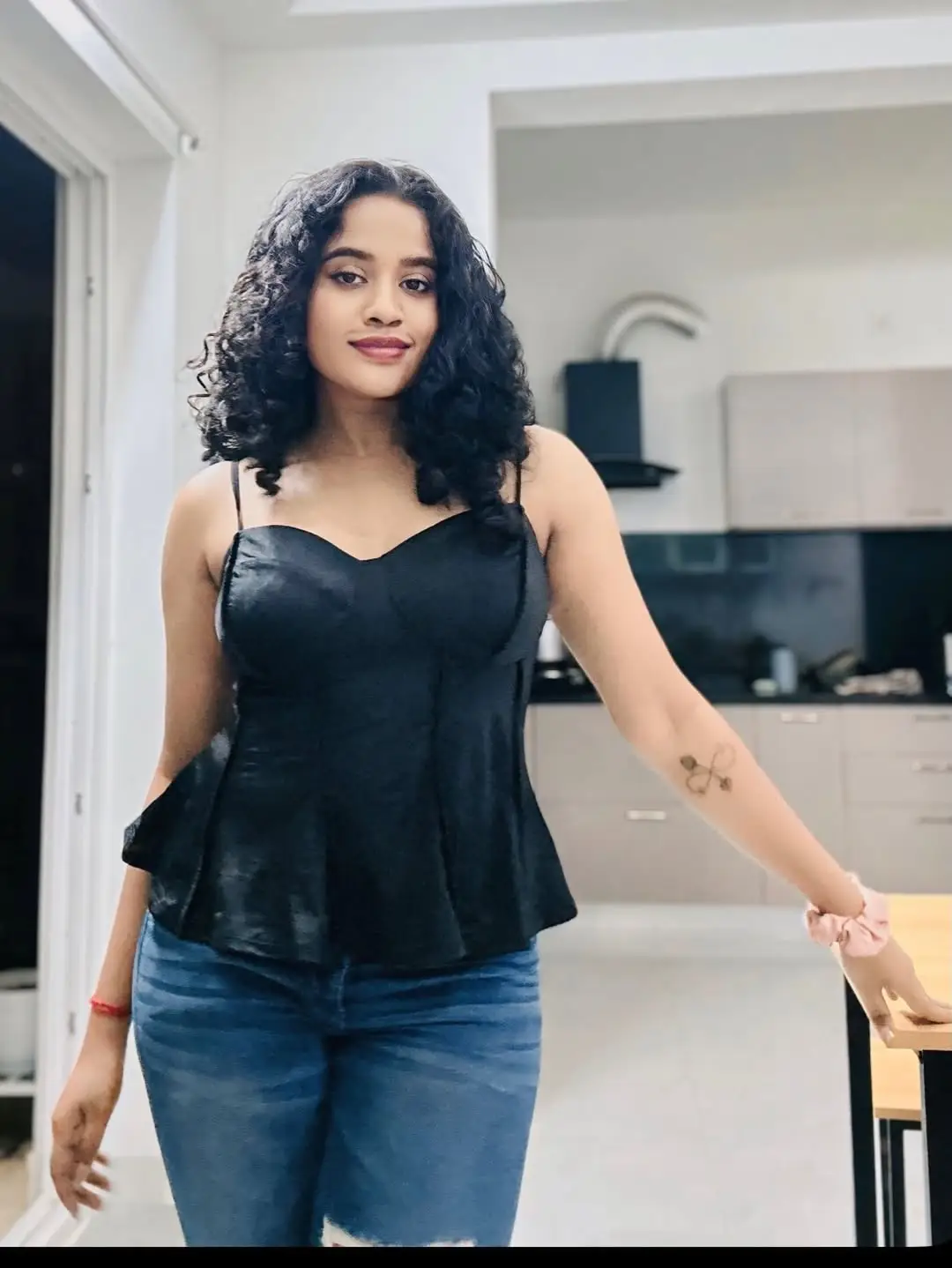 kirrak seetha latest glamour photo shoot