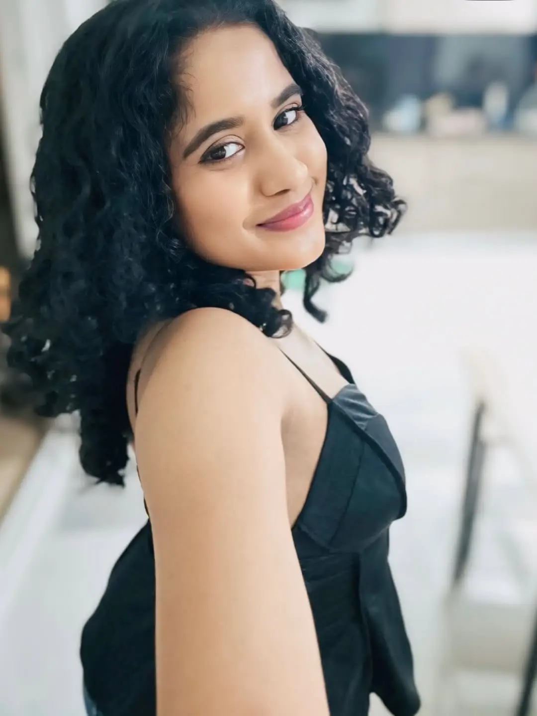 kirrak seetha latest glamour photo shoot