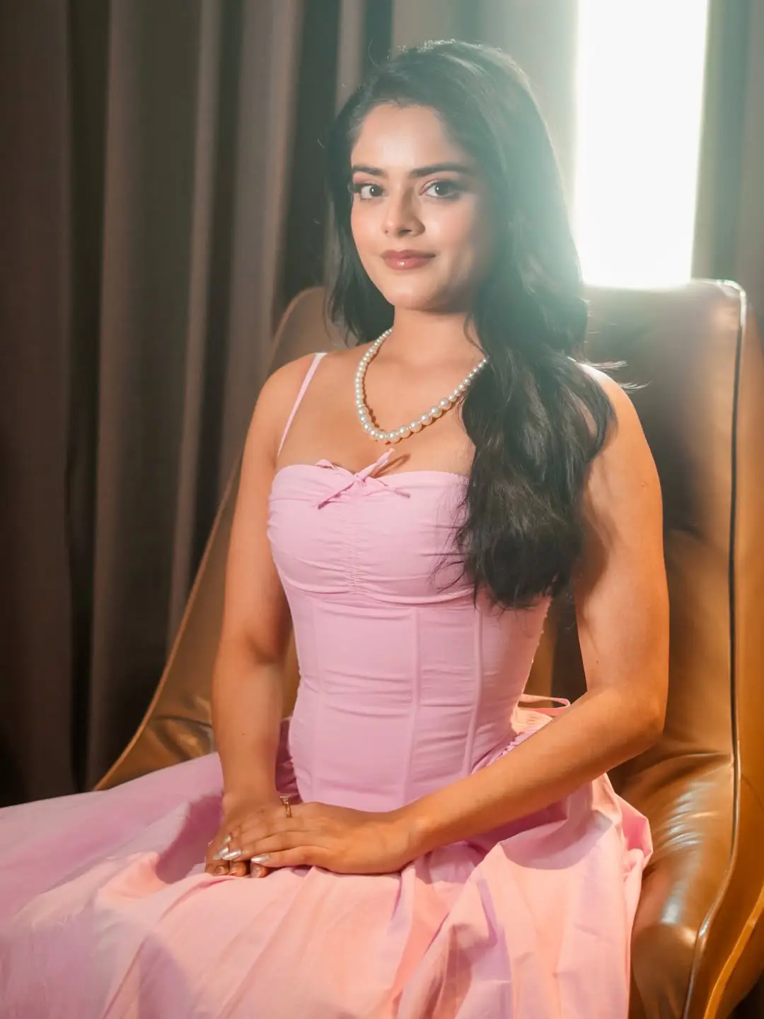 riddhi kumar latest hot photos gallery