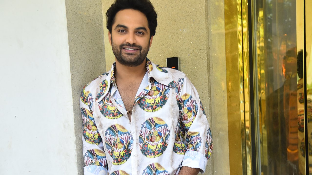 Vishwak Sen : అందంగా ఉంటే సరిపోదు యాక్టింగ్ చేయాలి.. హీరోయిన్స్ పై విశ్వక్ సంచలన వ్యాఖ్యలు..