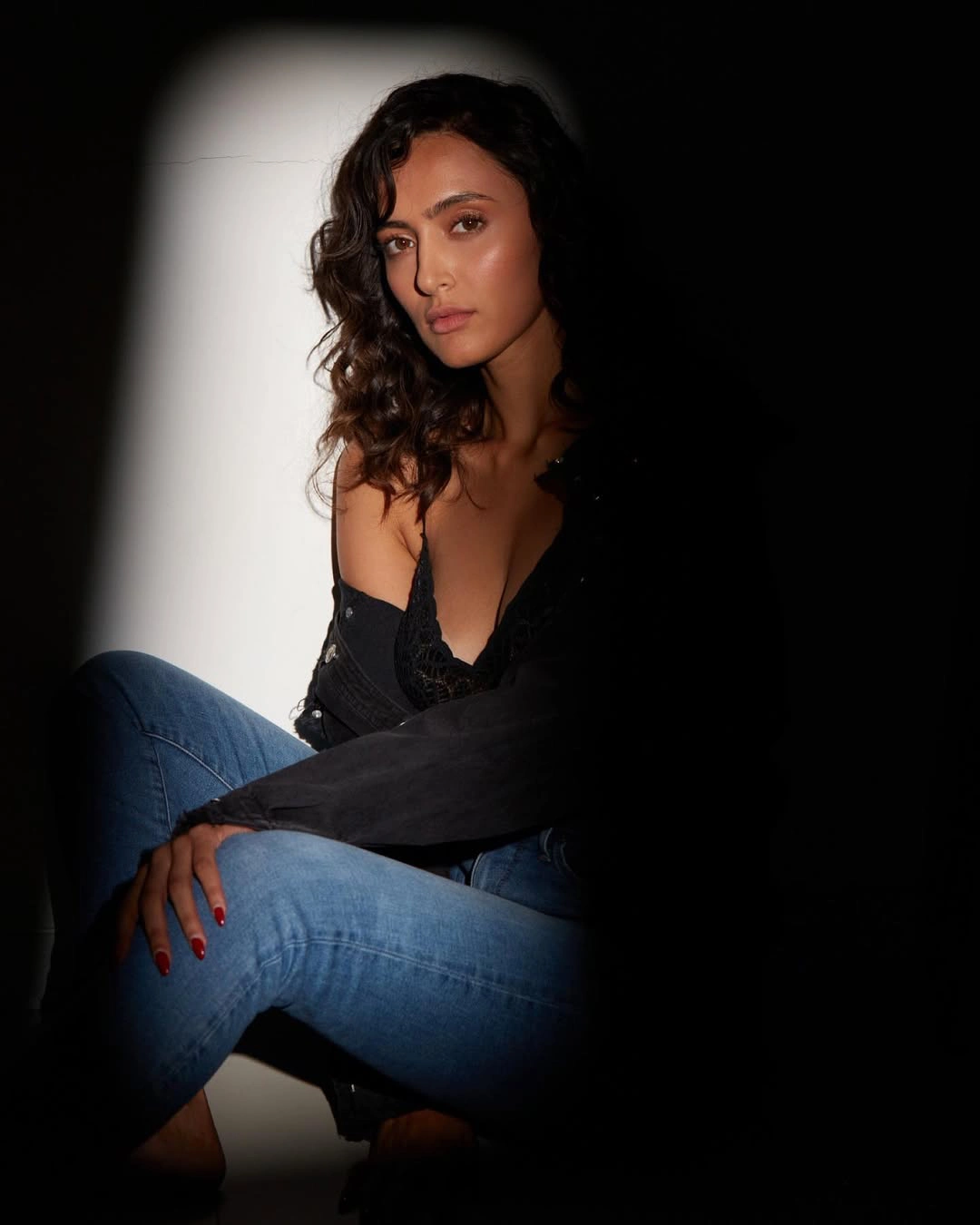 Aishwarya Desai Spirit Actress Stunning Looks