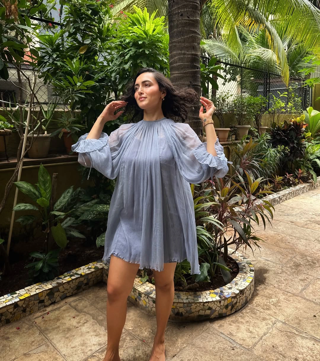 Aishwarya Desai Spirit Actress Stunning Looks