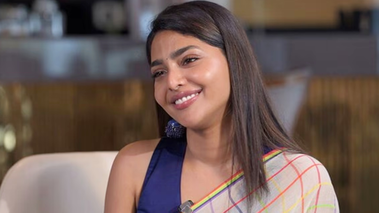 Aishwarya Lakshmi: పెళ్లి వద్దు సహజీవనం ముద్దు.. సంచలన కామెంట్స్ చేసిన ఐశ్వర్య లక్ష్మి