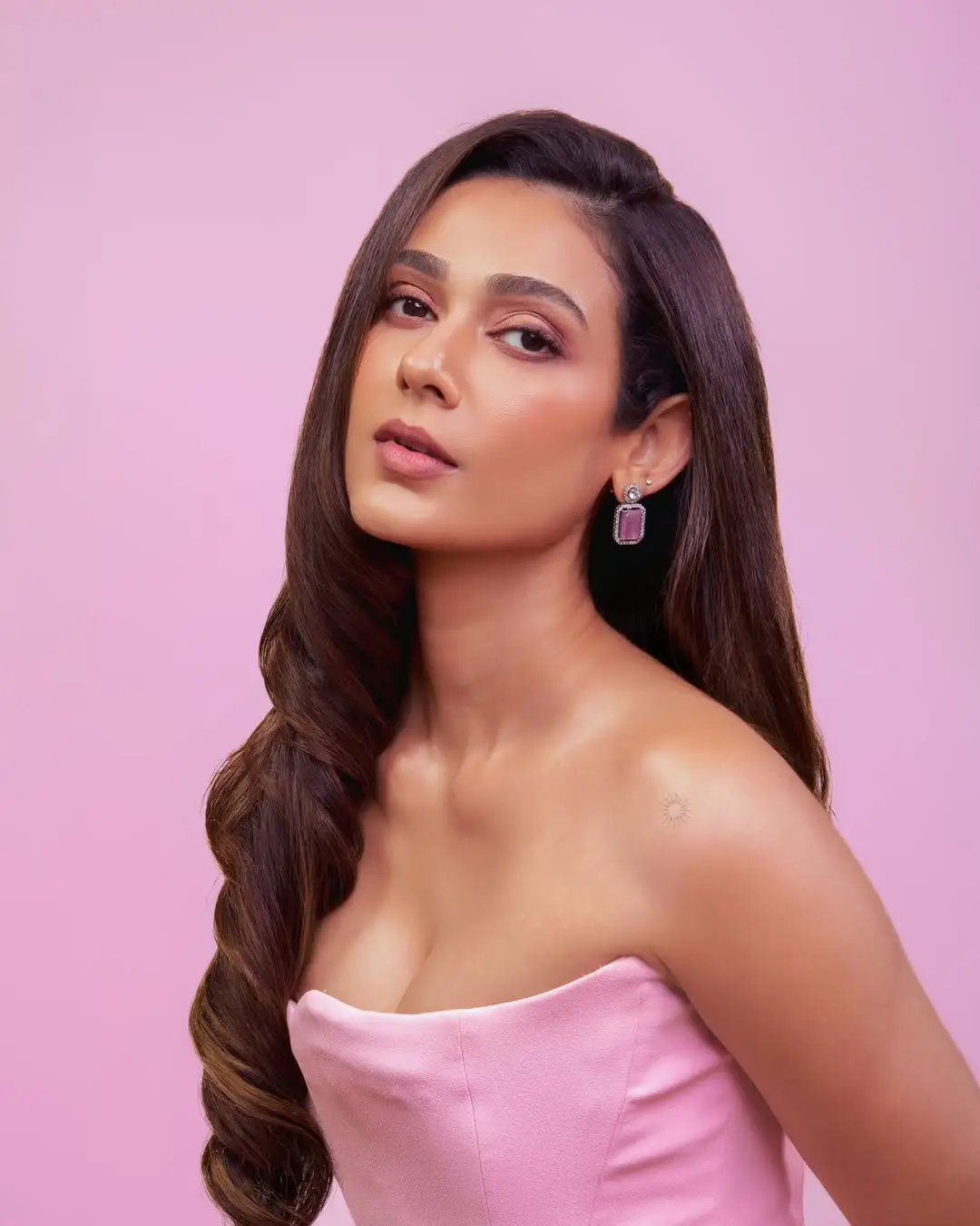 Akanksha singh latest hot photos