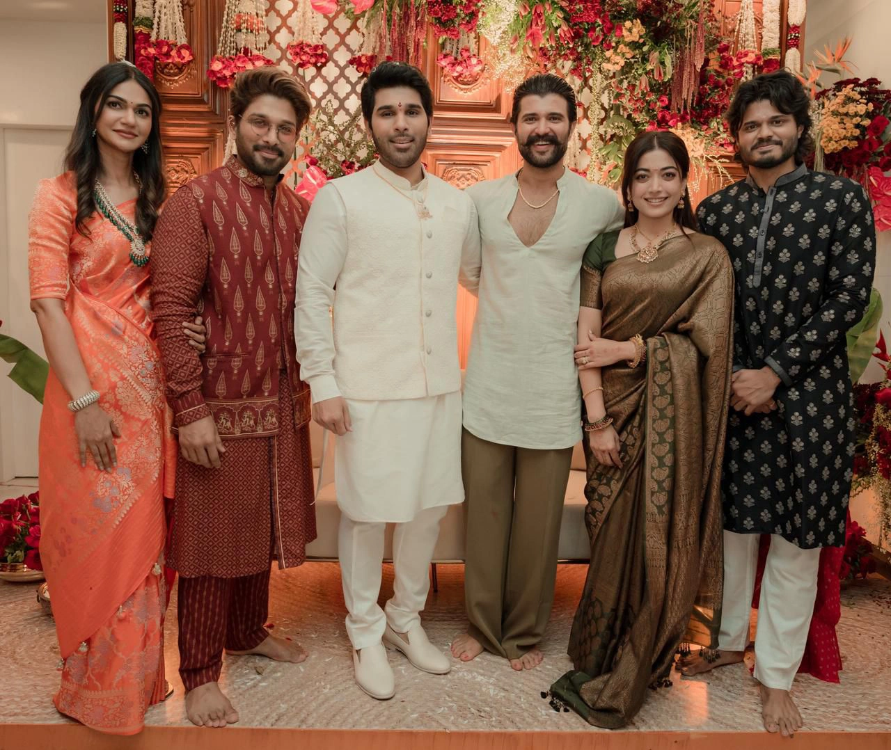 Allu Sirish Groom Ceremony Vijay Deverakonda Rashmika Special Attraction