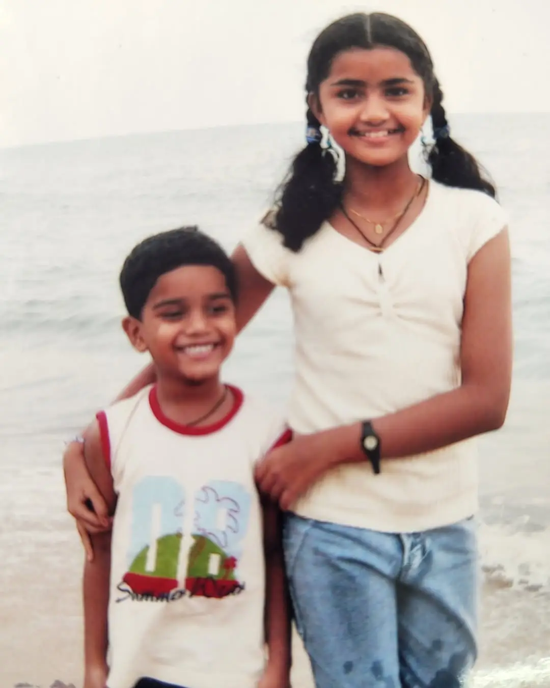 Anupama Parameswaran shares special photos on her brother birthday