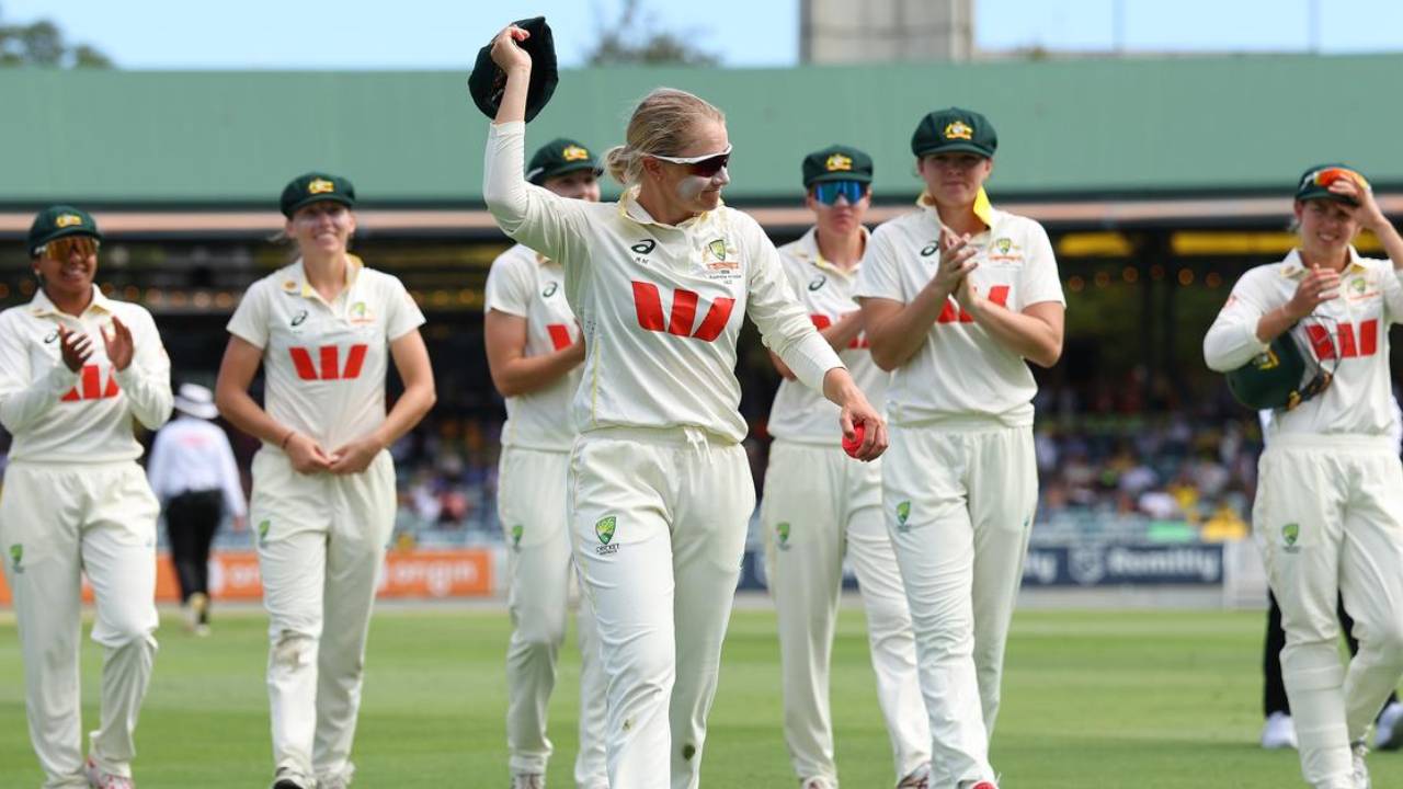 Australia Women vs India Women : టీమిండియాకు బిగ్‌షాక్.. ఆస్ట్రేలియా చేతిలో ఘోర పరాజయం