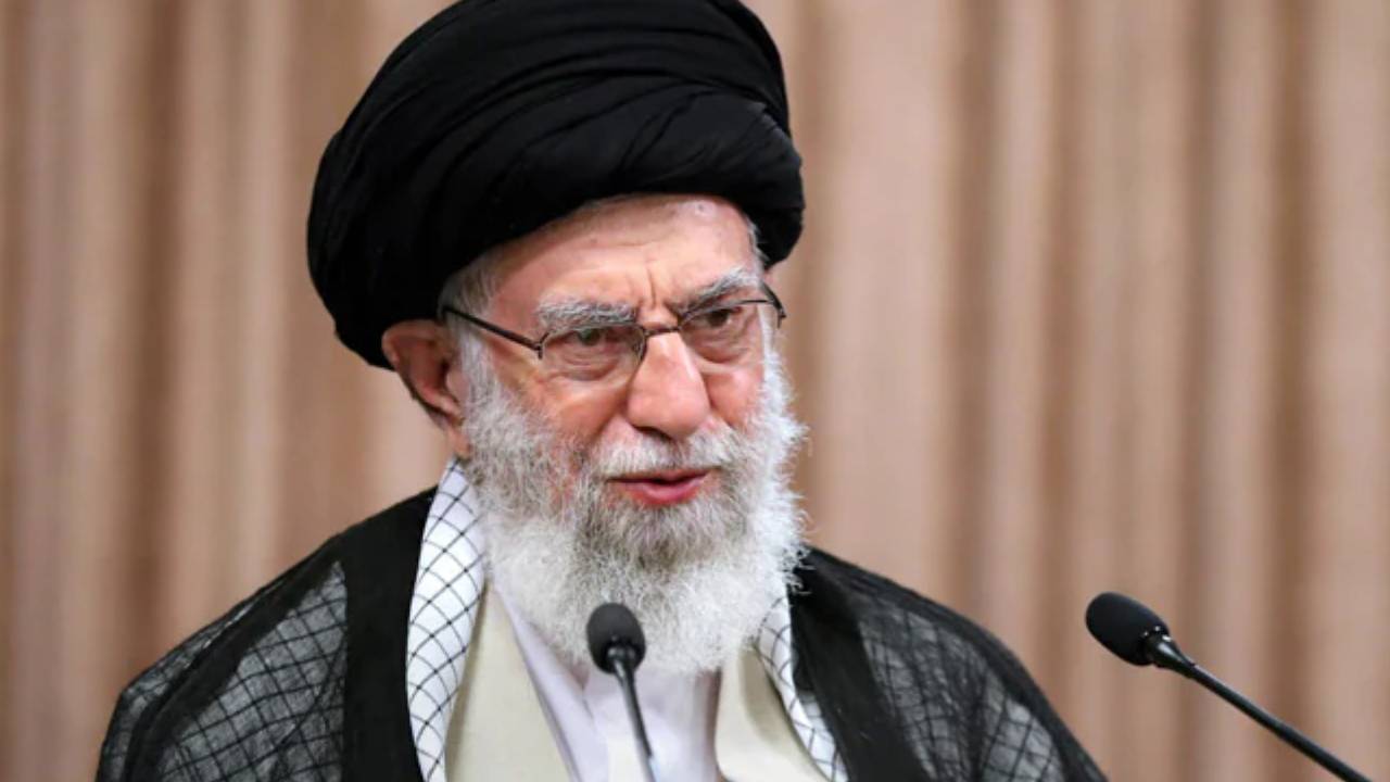 Ayatollah Khamenei : అయతుల్లా ఖమేనీ హతం.. తరువాత ఇరాన్ సుప్రీం లీడర్ ఎవరు.. ప్రముఖంగా వినిపించే పేర్లు ఇవే..