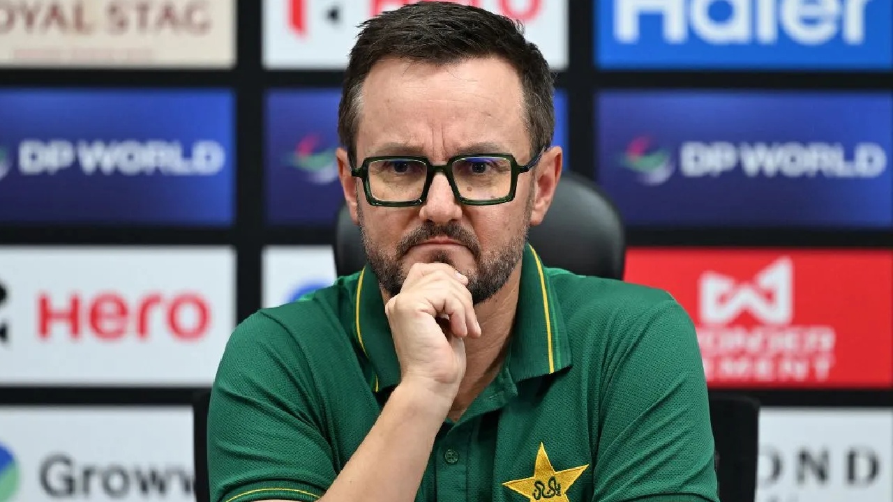 BAN vs PAK : బంగ్లాదేశ్ చేతిలో ఓట‌మి.. పాక్ హెడ్ కోచ్ మైక్ హెస్సన్ కీల‌క వ్యాఖ్య‌లు..