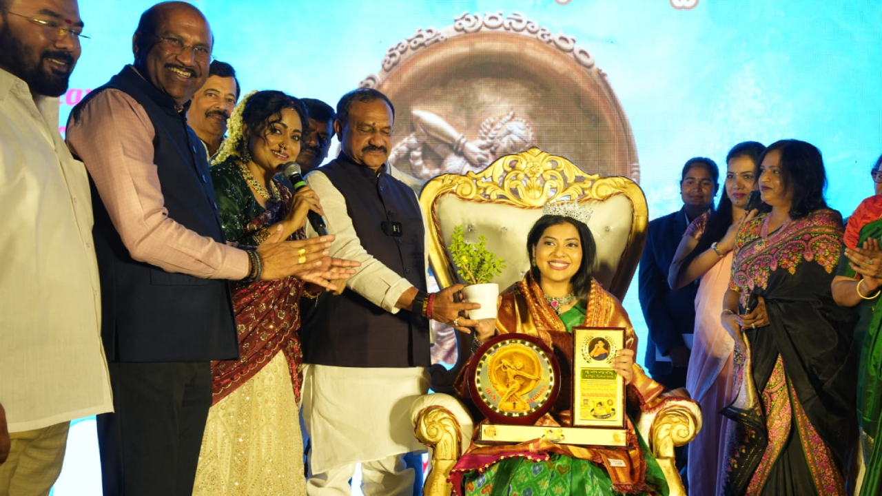 Bapu Bomma-Vishwa Mahila Awards: హైదరాబాద్‌లో ఘనంగా జరిగిన బాపు బొమ్మ-విశ్వ మహిళా అవార్డు ఈవెంట్