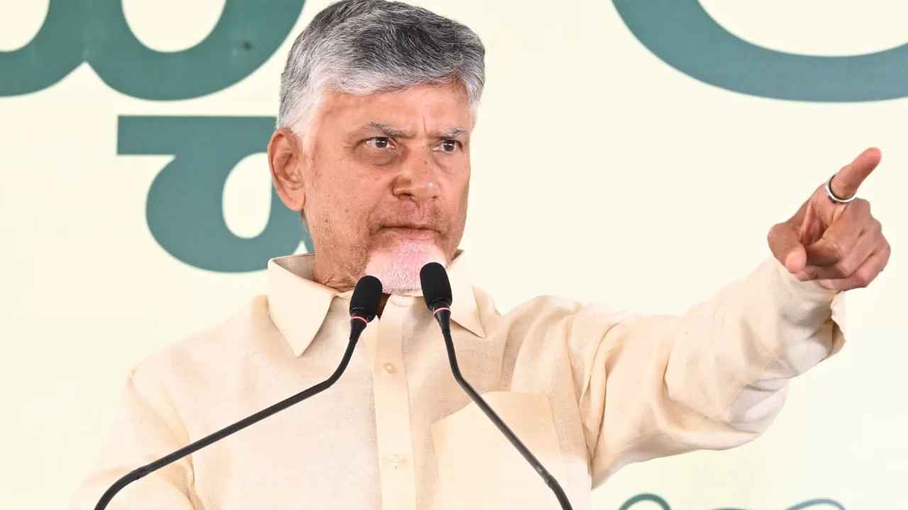 Cm Chandrababu: రాజధానిలో అగ్నిప్రమాదంపై సీఎం చంద్రబాబు సీరియస్.. డీజీపీకి కీలక ఆదేశాలు.. 24 గంటలు డెడ్ లైన్