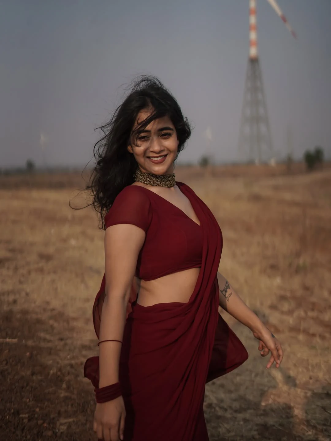 Deepthi Sunaina Stunning Looks in Saree