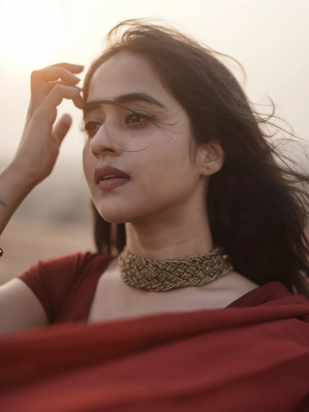 Deepthi Sunaina Stunning Looks in Saree