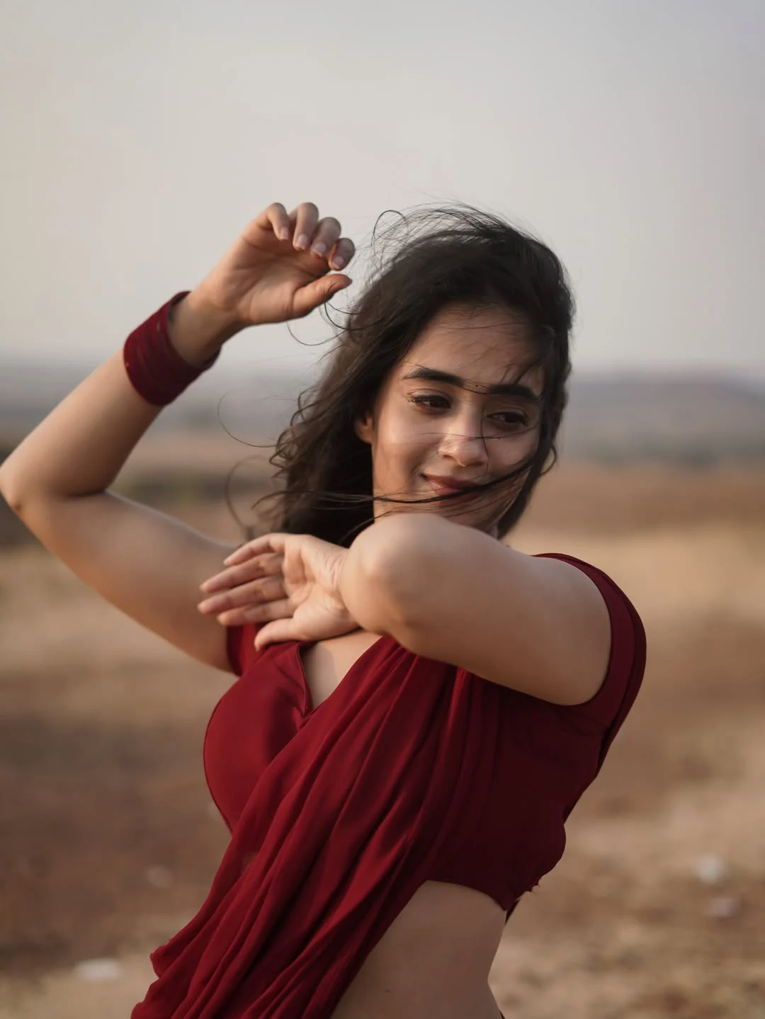 Deepthi Sunaina Stunning Looks in Saree