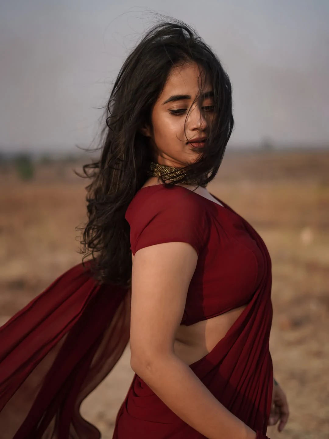 Deepthi Sunaina Stunning Looks in Saree