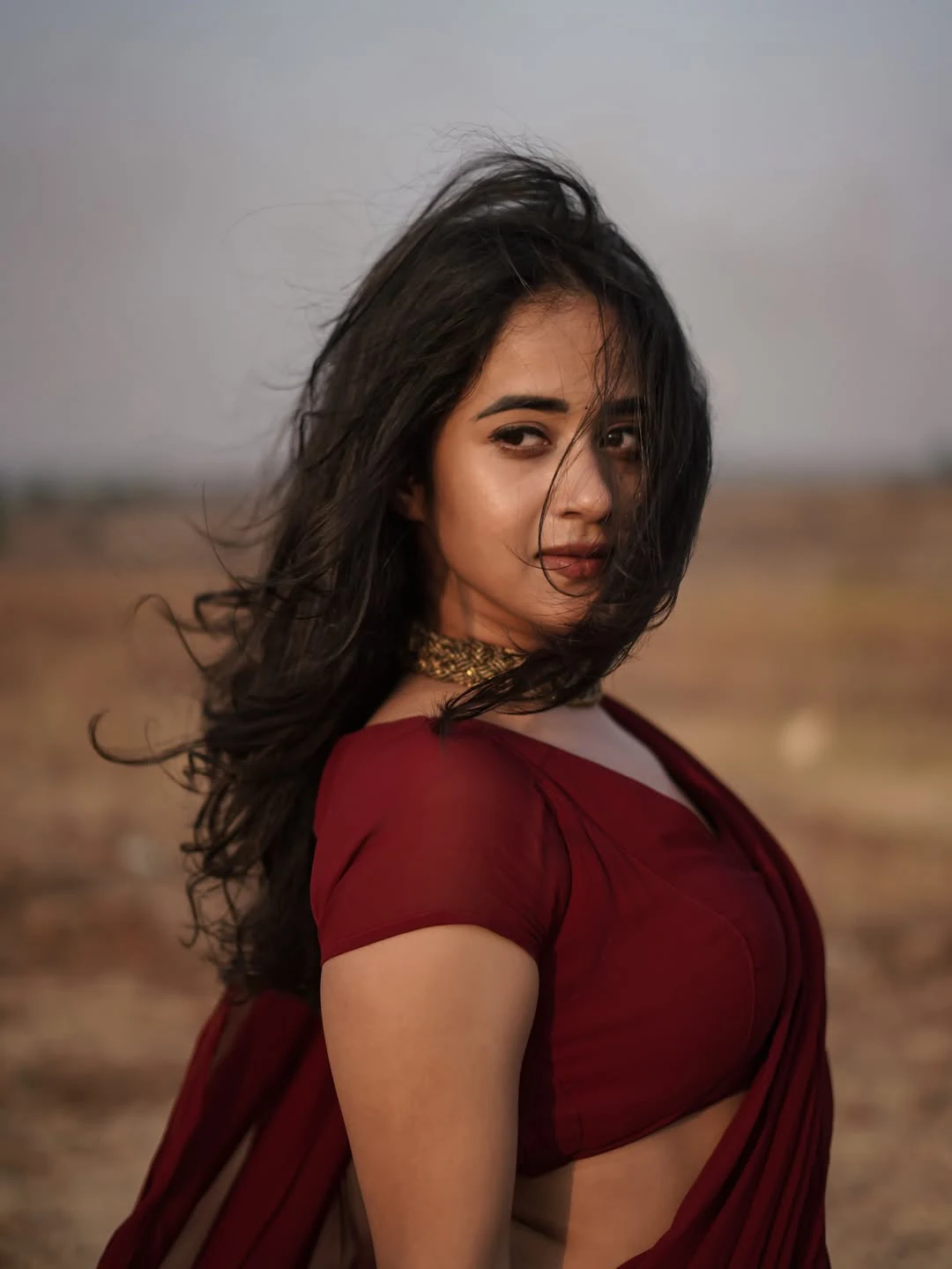 Deepthi Sunaina Stunning Looks in Saree