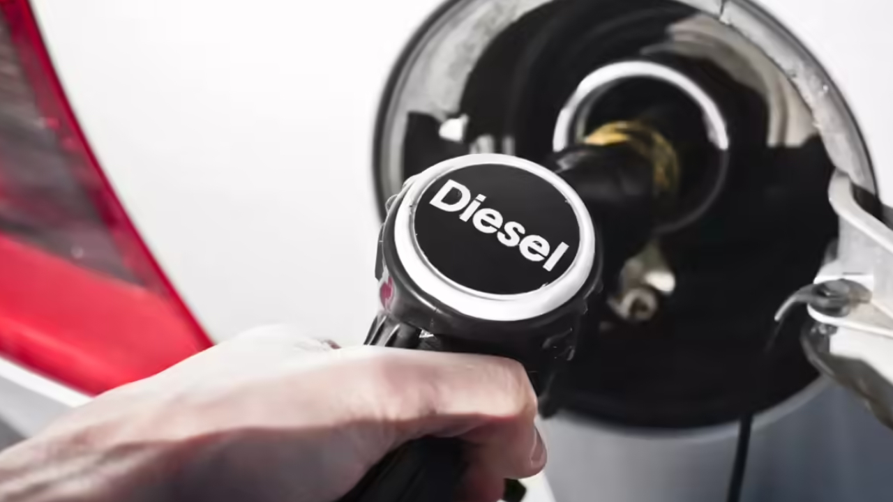 Diesel Prices Hike : బిగ్ బ్రేకింగ్ న్యూస్.. బాబోయ్.. భారీగా పెరిగిన డీజిల్ ధరలు.. లీటర్ ధర ఏకంగా రూ. 22 పెంపు..!
