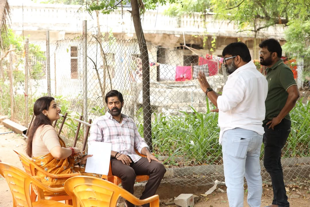 Divya Pillai Shares Honey Movie Working Stills