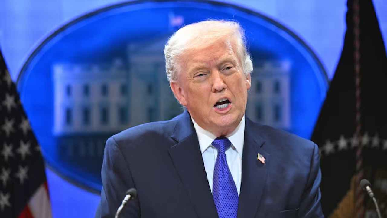 Donald Trump: టారిఫ్ బాంబ్.. మళ్లీ సుంకాలు విధించేందుకు సిద్ధమైన ట్రంప్..! సరికొత్త అస్త్రం సెక్షన్ 301 ప్రయోగం..!