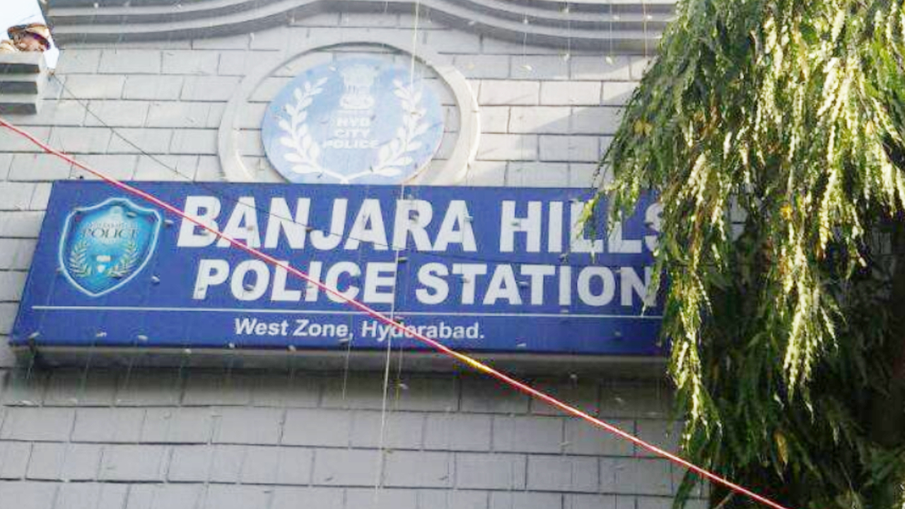 Mani Shankar: మద్యం మత్తులో హోమ్ గార్డ్ పై దాడి.. సినీ డైరెక్టర్ కుమారుడు అరెస్ట్