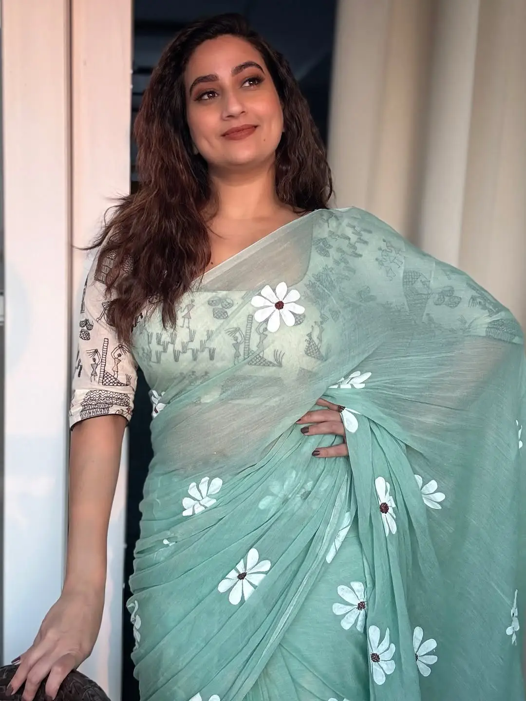 Hot anchor manjusha latest photos