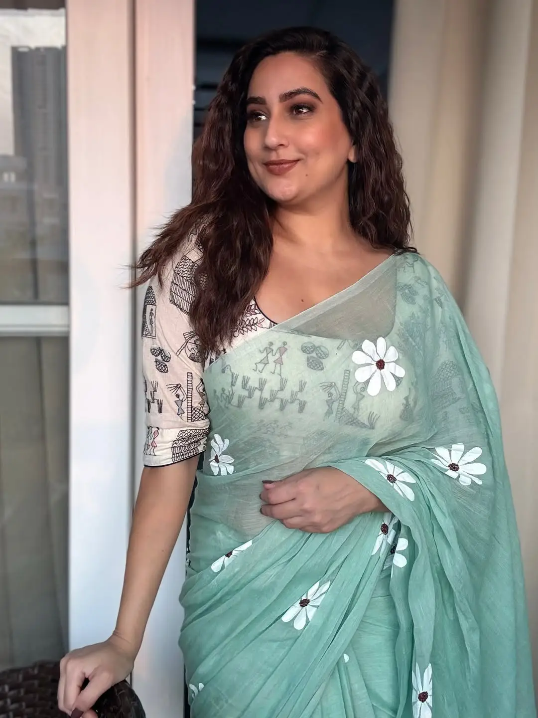 Hot anchor manjusha latest photos