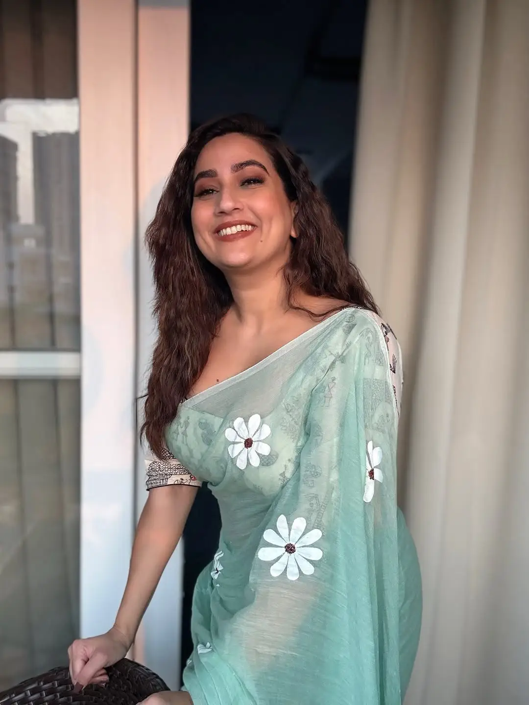 Hot anchor manjusha latest photos