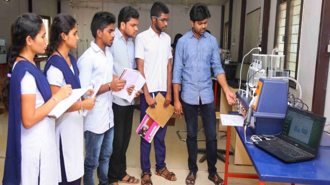 IIIT Admissions 2026 : పదో తరగతి విద్యార్థులకు శుభవార్త.. ఆరేళ్ల పాటు IIITల్లో చదివే ఛాన్స్.. నోటిఫికేషన్ విడుదల