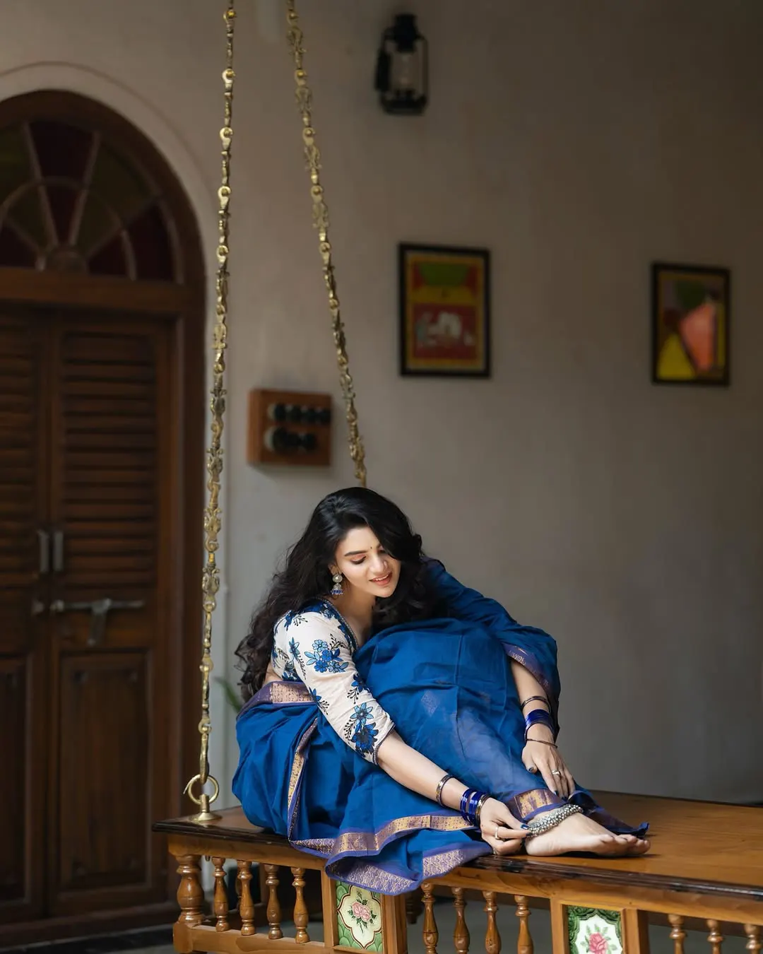 Jabardasth Varsha Showing Her Beauty in Saree