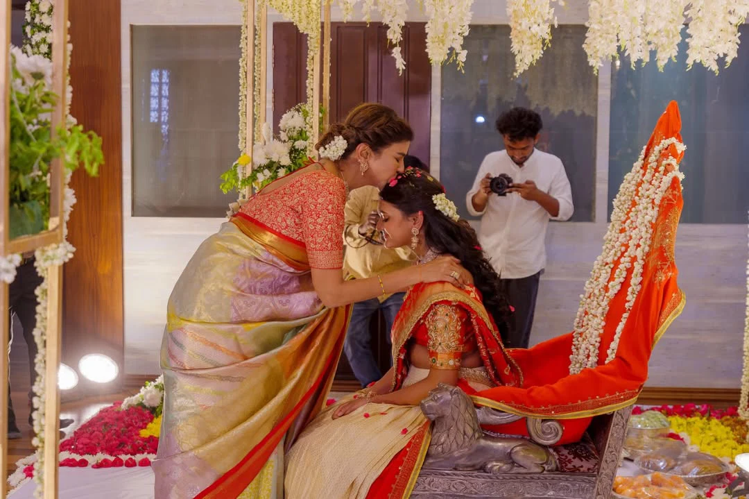 Manchu Lakshmi with her Daughter Vidya Nirvana Cute Photos