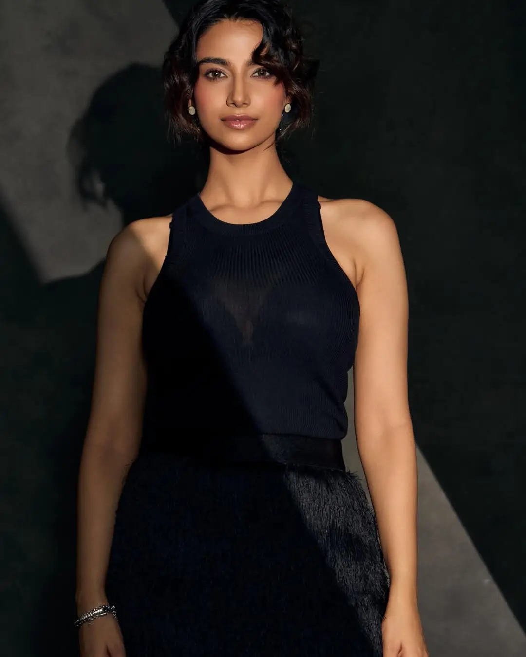 Meenakshi chaudhary latest hot photos