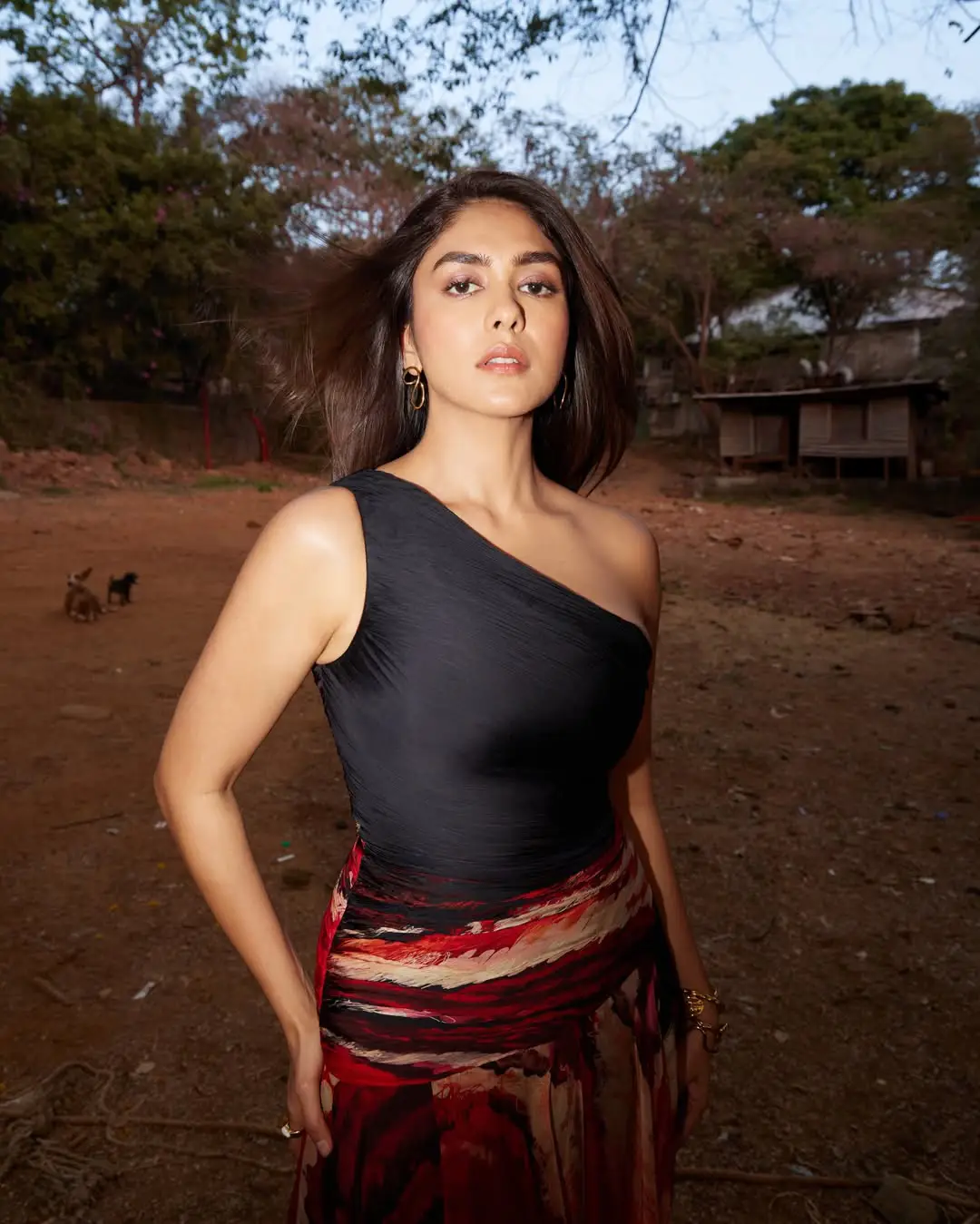 Mrunal Thakur Latest Photos Go Viral