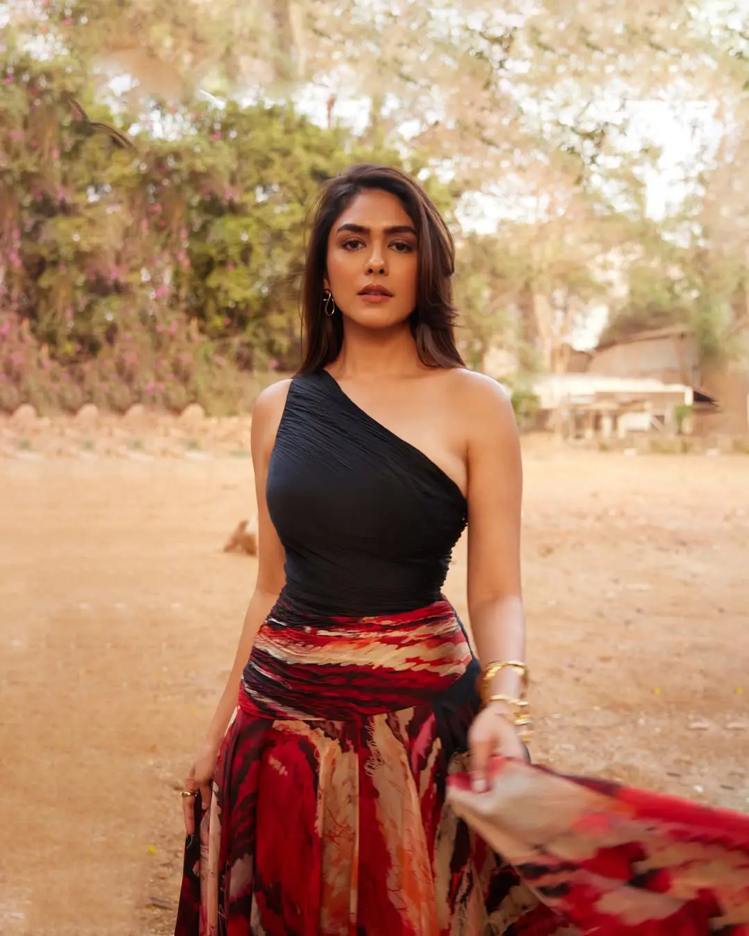Mrunal Thakur Latest Photos Go Viral