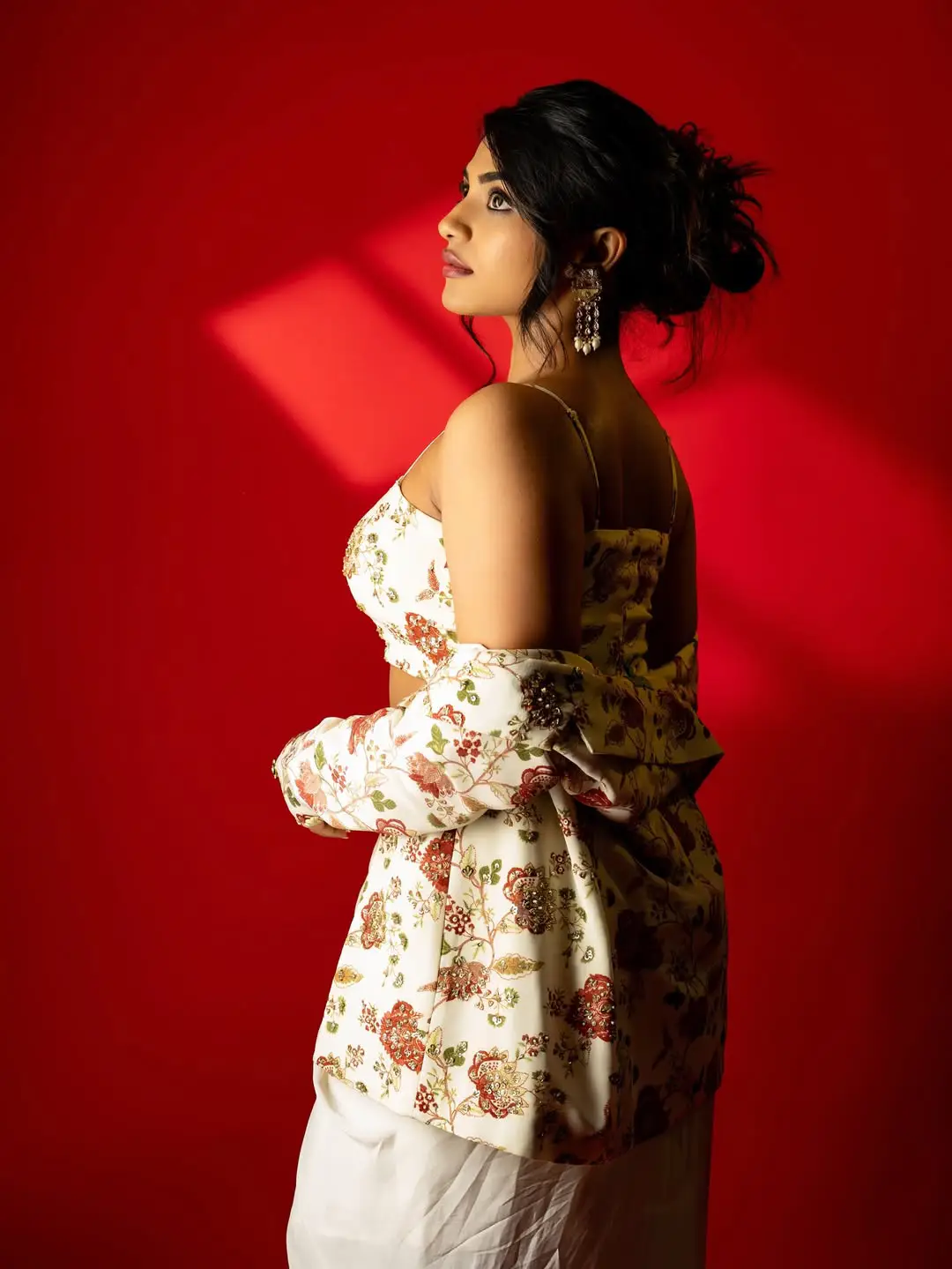 Nayan sarika latest cute photos