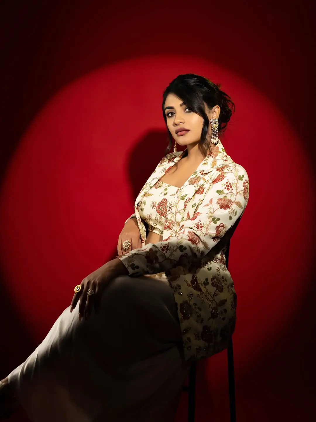 Nayan sarika latest cute photos