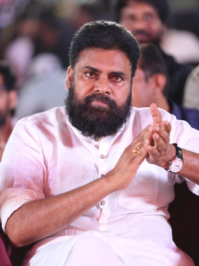 Pawan Kalyan Powerful Looks in Ustaad Bhagat Singh Pre Release Event