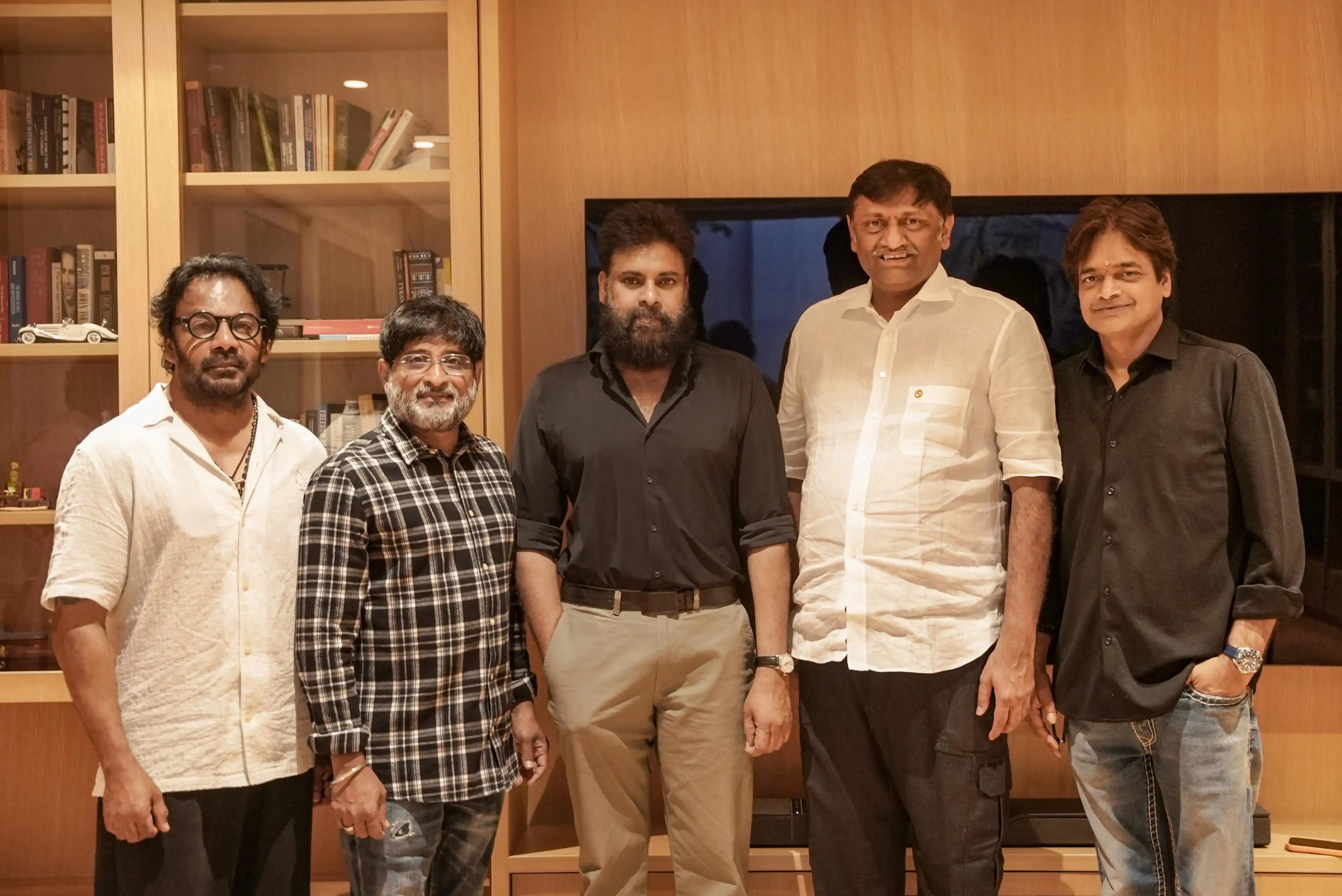 Ustada Bhagat Singh Team Meets Pawan Kalyan after Success