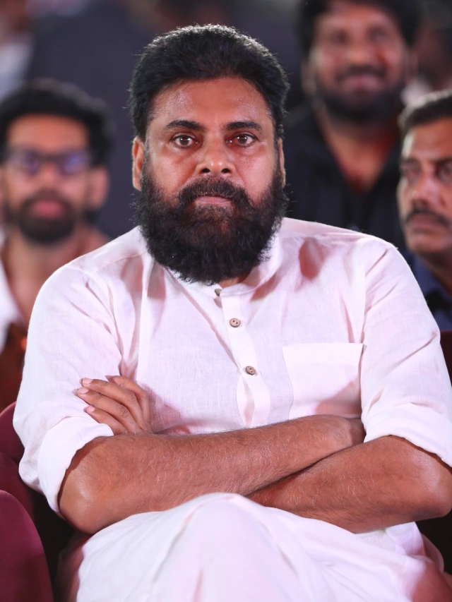 Pawan Kalyan Powerful Looks in Ustaad Bhagat Singh Pre Release Event