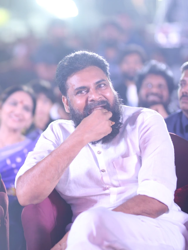 Pawan Kalyan Powerful Looks in Ustaad Bhagat Singh Pre Release Event
