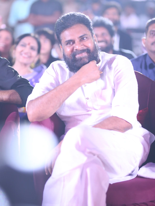 Pawan Kalyan Powerful Looks in Ustaad Bhagat Singh Pre Release Event