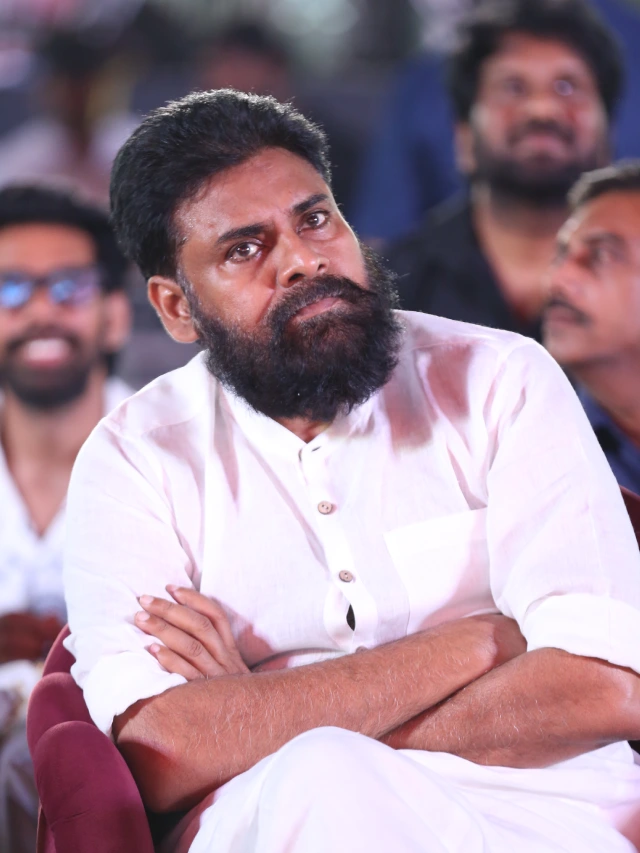Pawan Kalyan Powerful Looks in Ustaad Bhagat Singh Pre Release Event