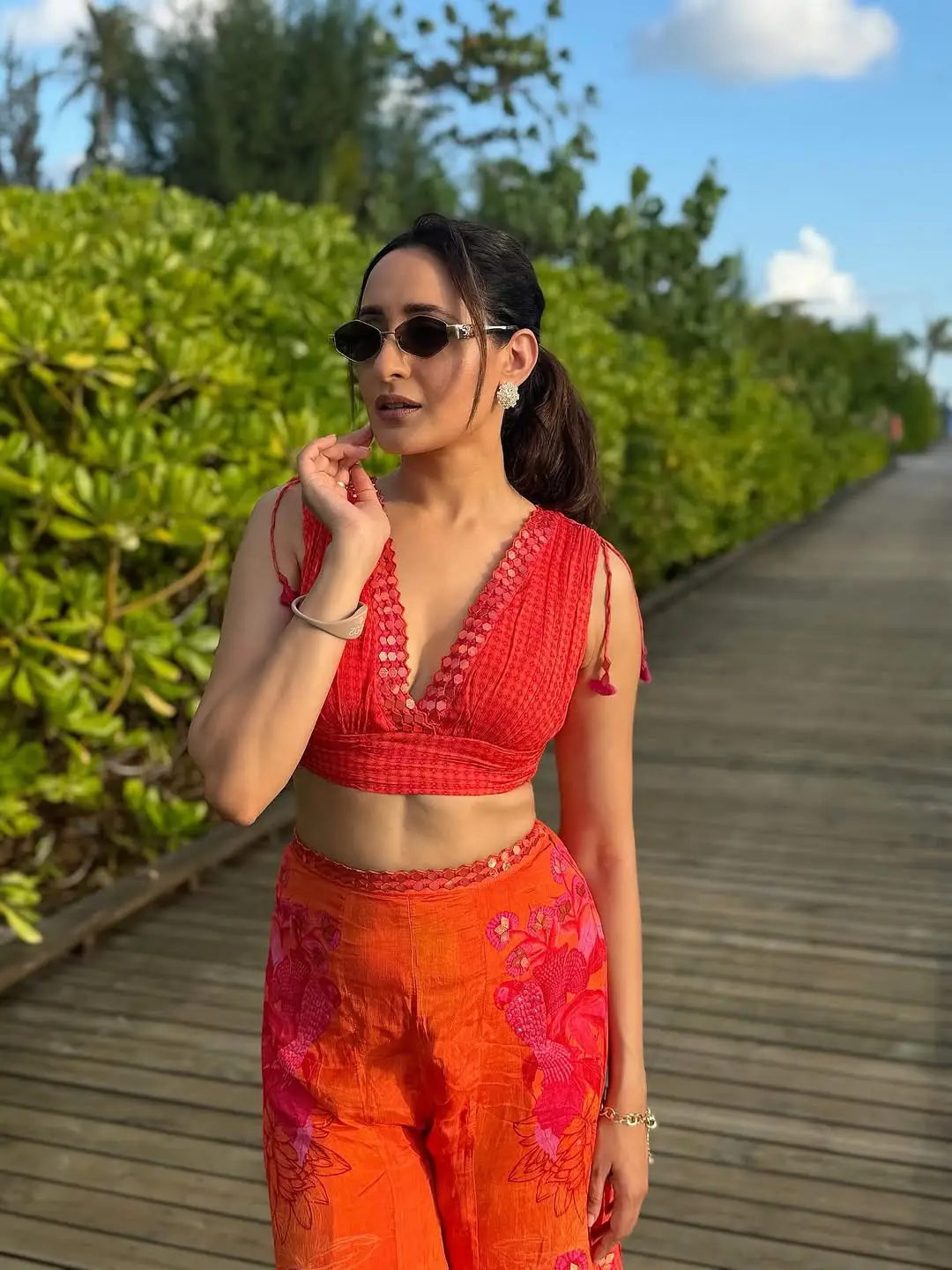 Pragya Jaiswal Latest Sizzling Photos