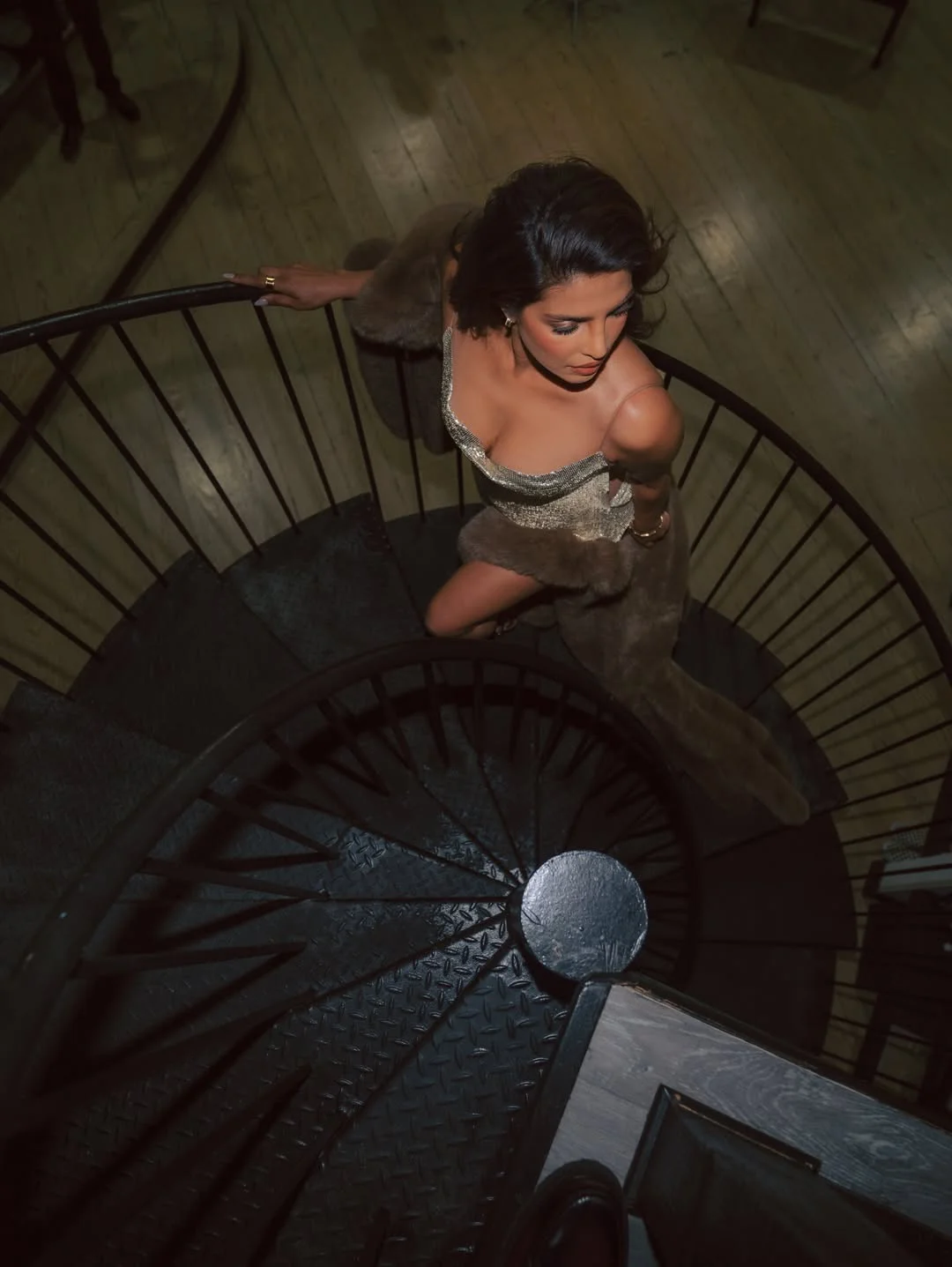 Priyanka Chopra Sizzling Poses with Nick Jonas