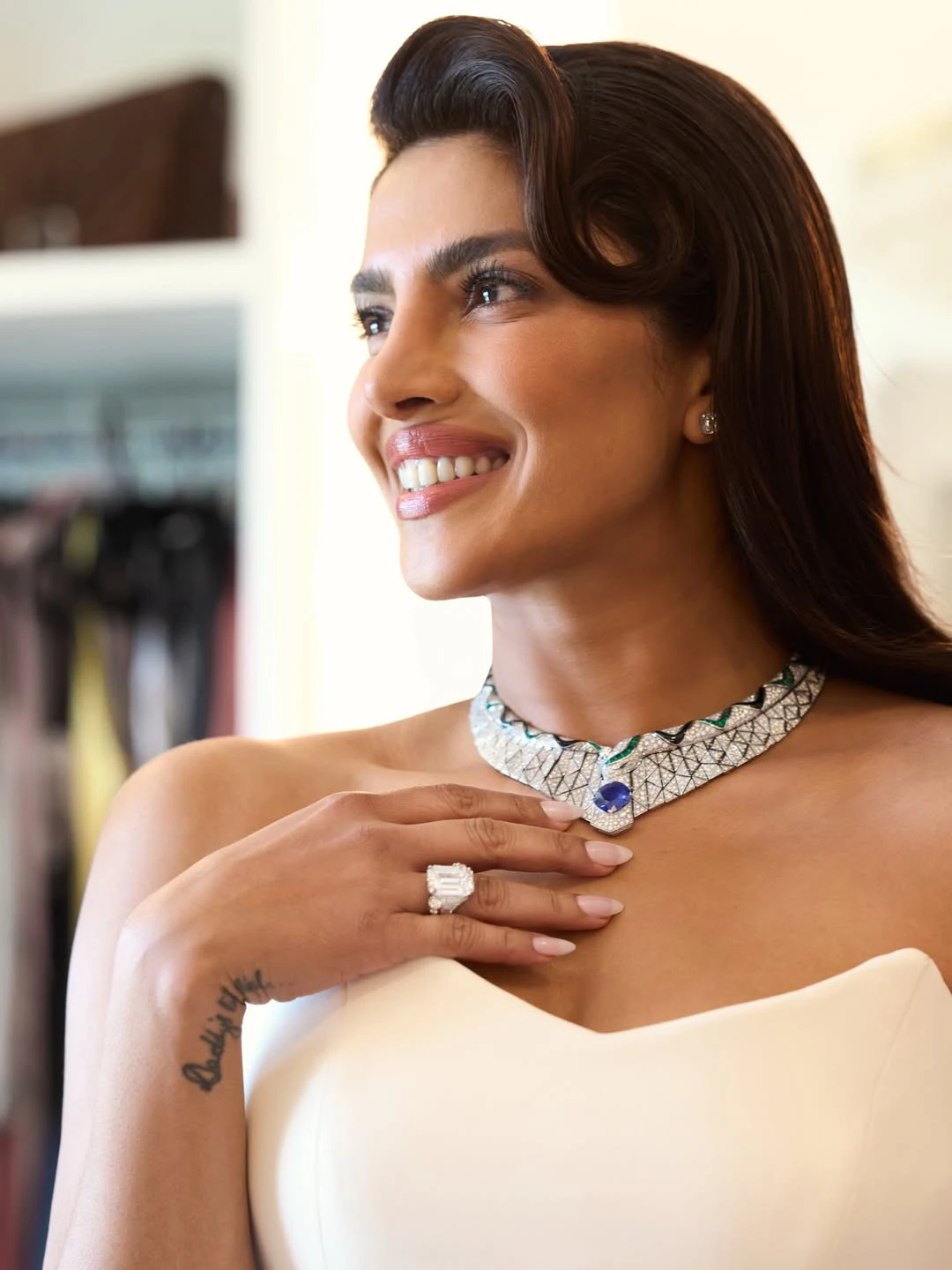 Priyanka Chopra Stunning Looks for Oscar in White Dress