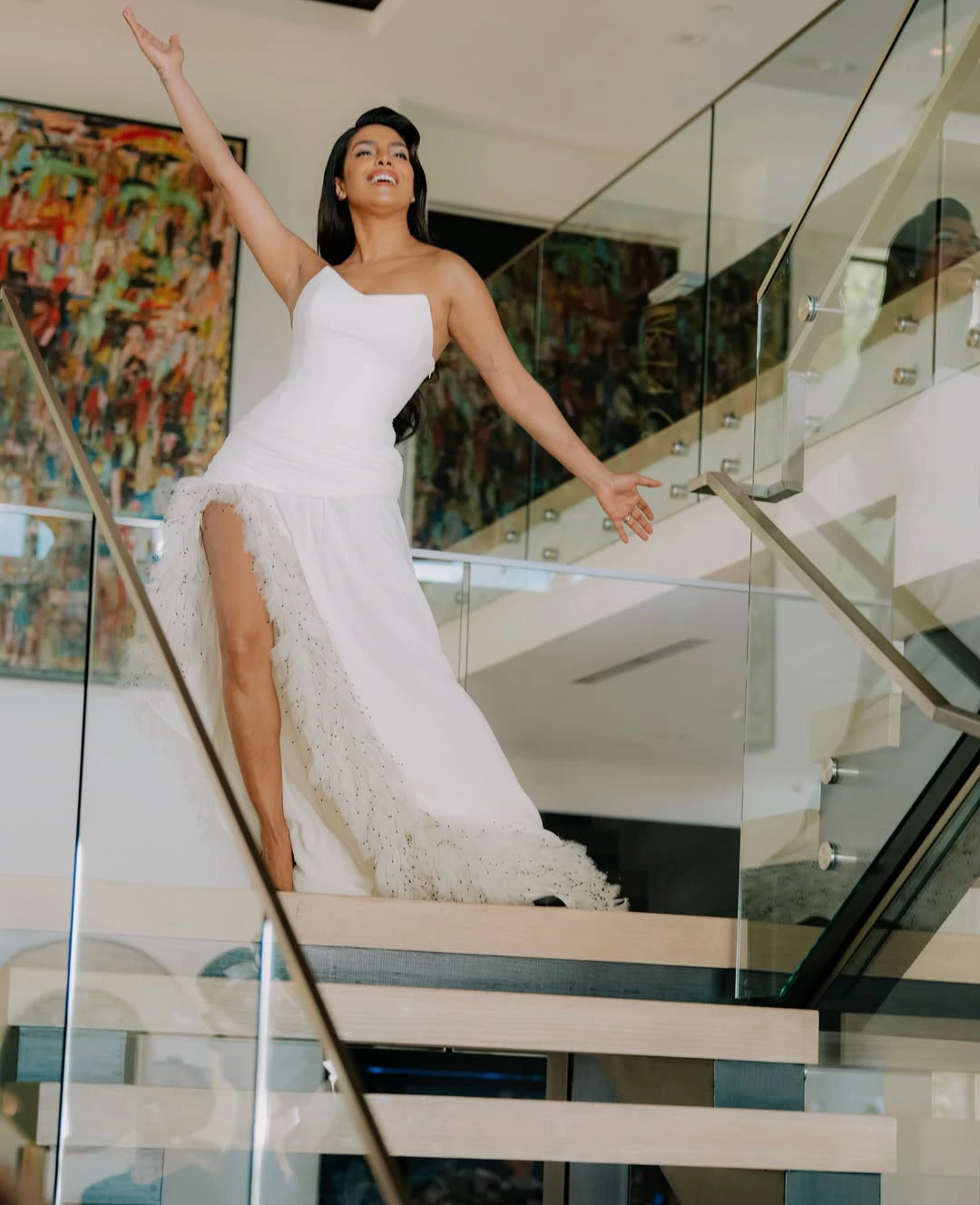 Priyanka Chopra Stunning Looks for Oscar in White Dress