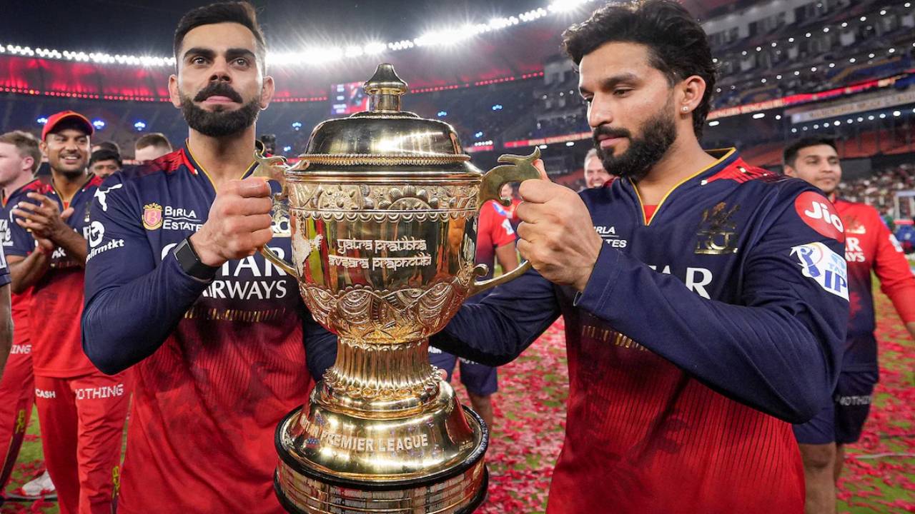 RCB Sale : ఆర్సీబీ ఫ్యాన్స్‌కు బిగ్ అలర్ట్.. కొత్త యాజమాన్యం వచ్చేస్తోంది..! ఆ ఇద్దరు మధ్య పోటాపోటీ.. 2 బిలియన్ డాలర్లుపైనే..