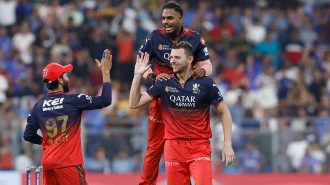 RCB : ఐపీఎల్ 2026కు ముందు ఆర్‌సీబీకి బిగ్ షాక్ ? స్టార్ పేస‌ర్ ఆడ‌డం అనుమాన‌మే?