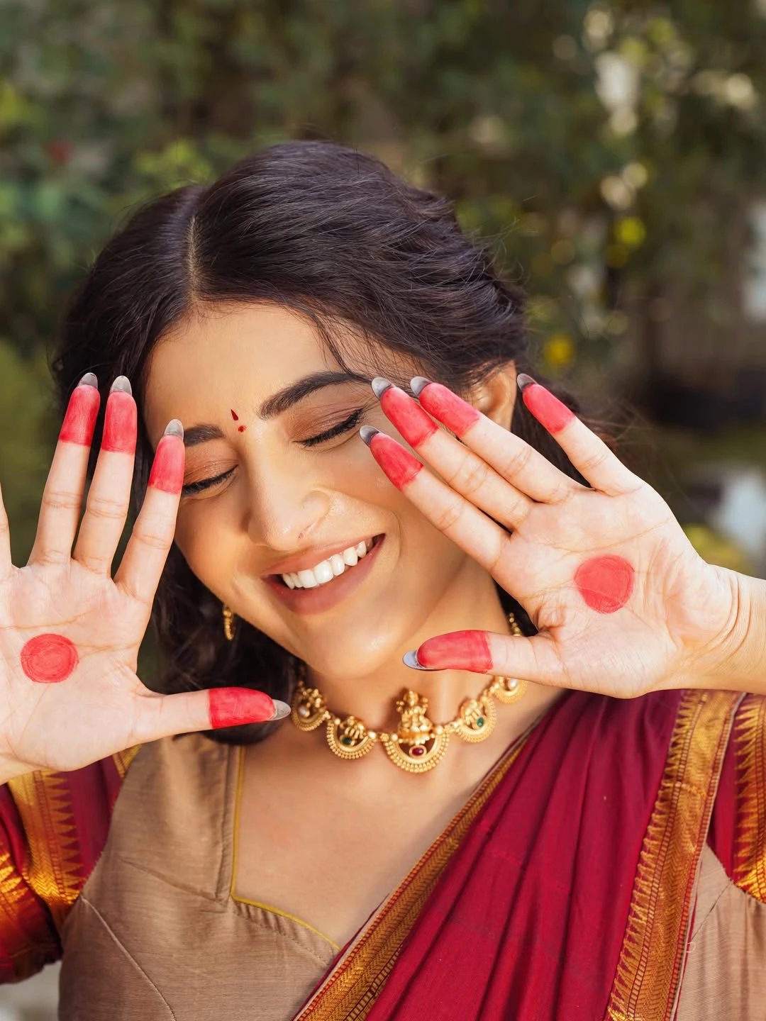 Rashi Singh Stunning Looks in Half Saree For Ugadi