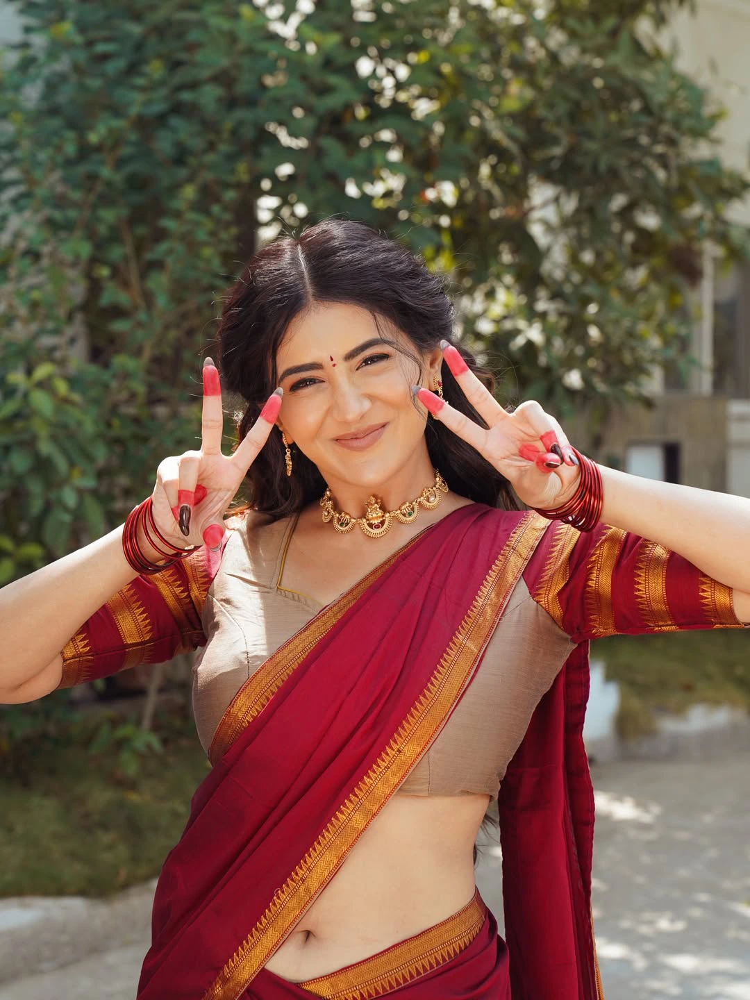 Rashi Singh Stunning Looks in Half Saree For Ugadi